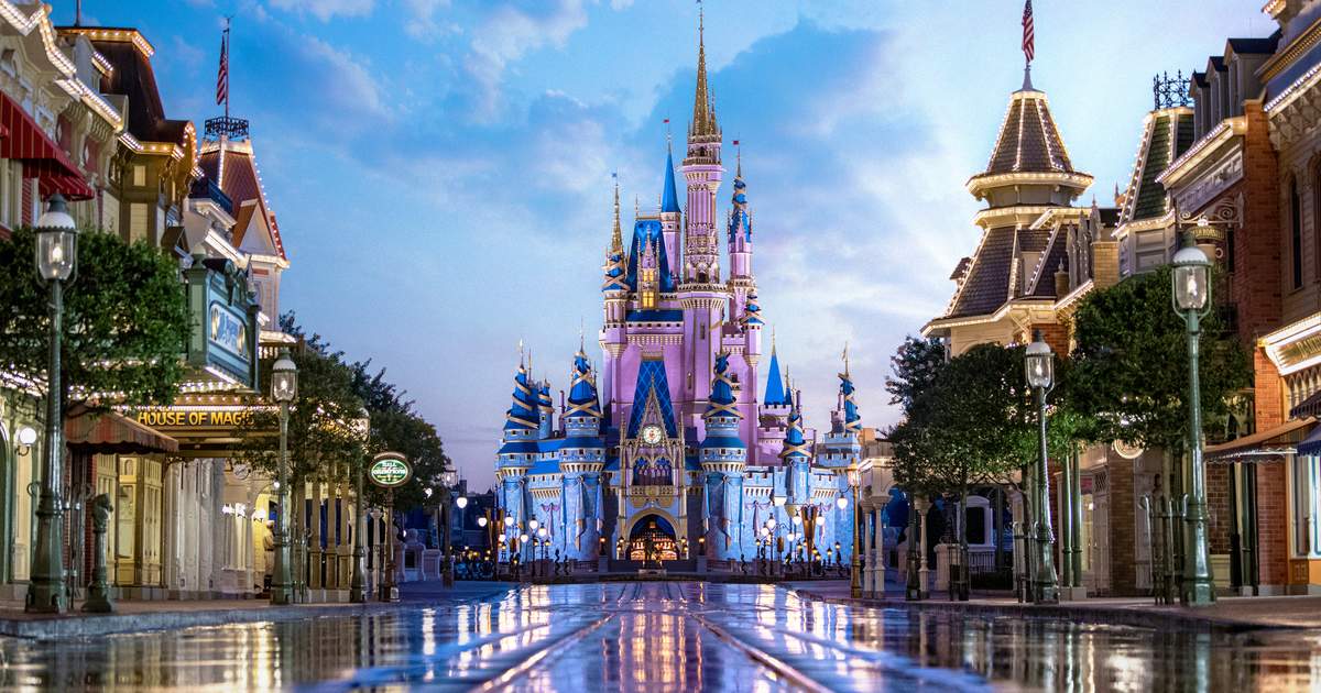 What's behind the summer slump at Disney World and Universal Orlando