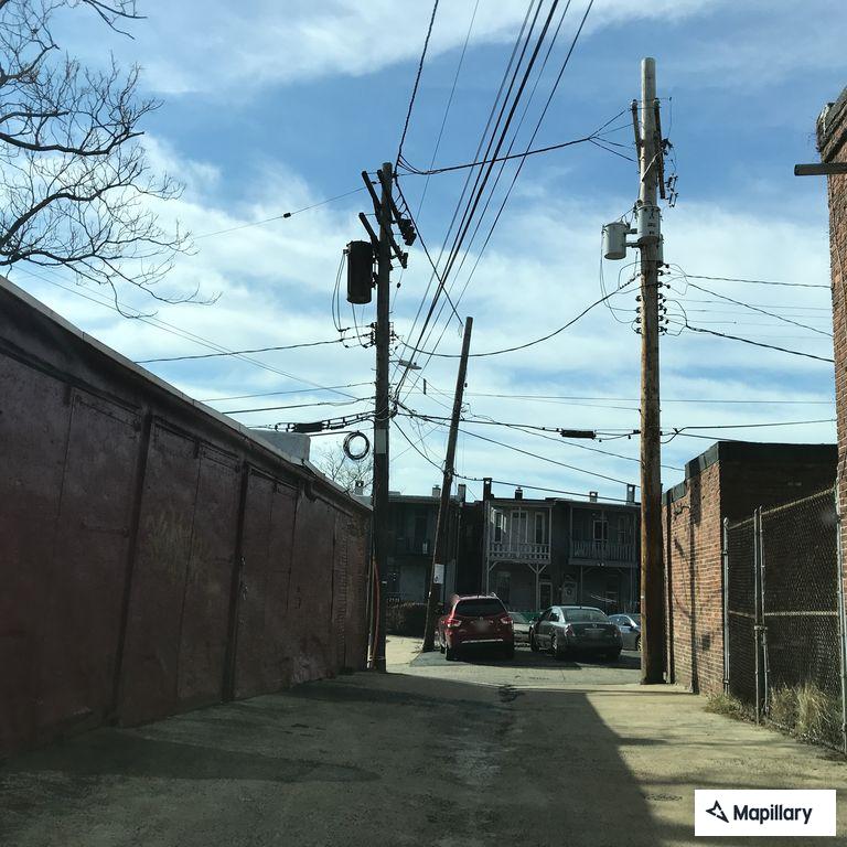 Naked man kicking door at east 25th street, Baltimore MD CrimeRadar