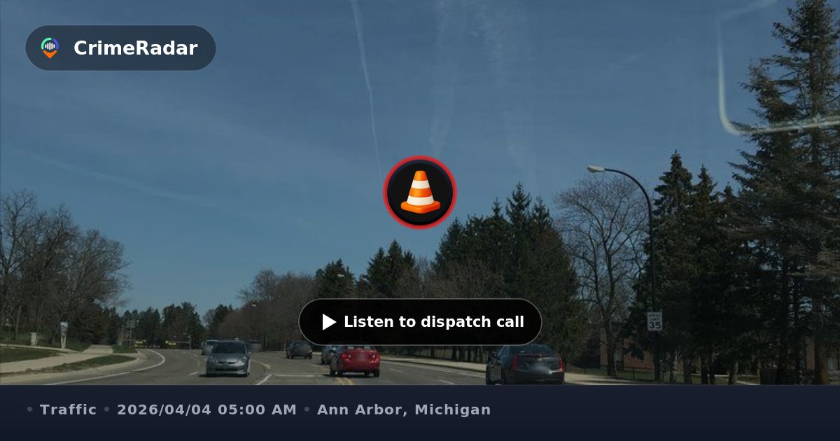 Traffic lights flashing red at Plymouth and Murfin, Ann Arbor MI ...