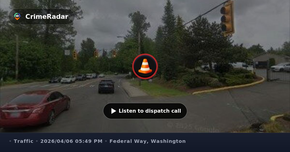 Disabled pickup truck creating road hazard, Federal Way WA | CrimeRadar