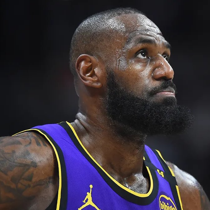 LeBron Could Leave Lakers to Chase Another Ring