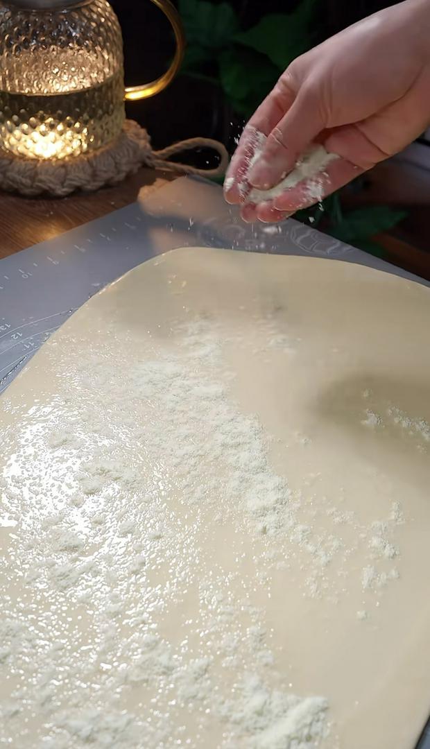 Creamy Flower Buns Recipe