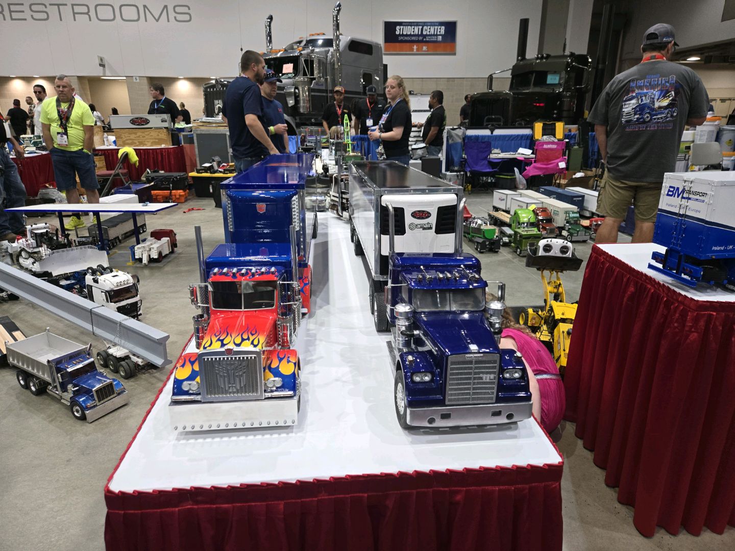 Truck Show 🚚 🛻 🚛 🚒 🚚