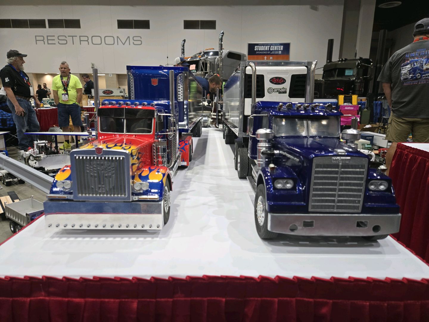 Truck Show 🚚 🛻 🚛 🚒 🚚