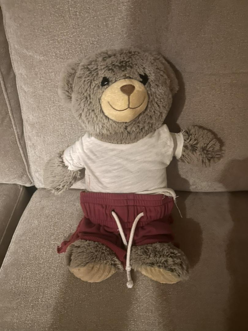 BREAKING: Jambos the Bear Debuts Casual-Chic Look,