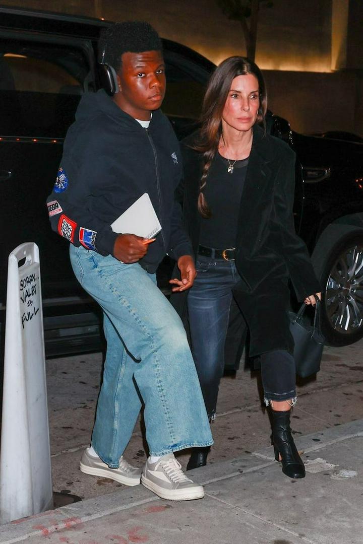 Sandra Bullock Has 'Started Finding Joy Again' ,😢