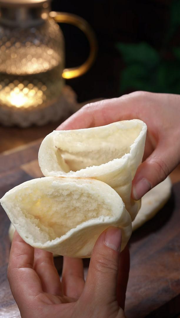 Hollow Yeast Cake 
