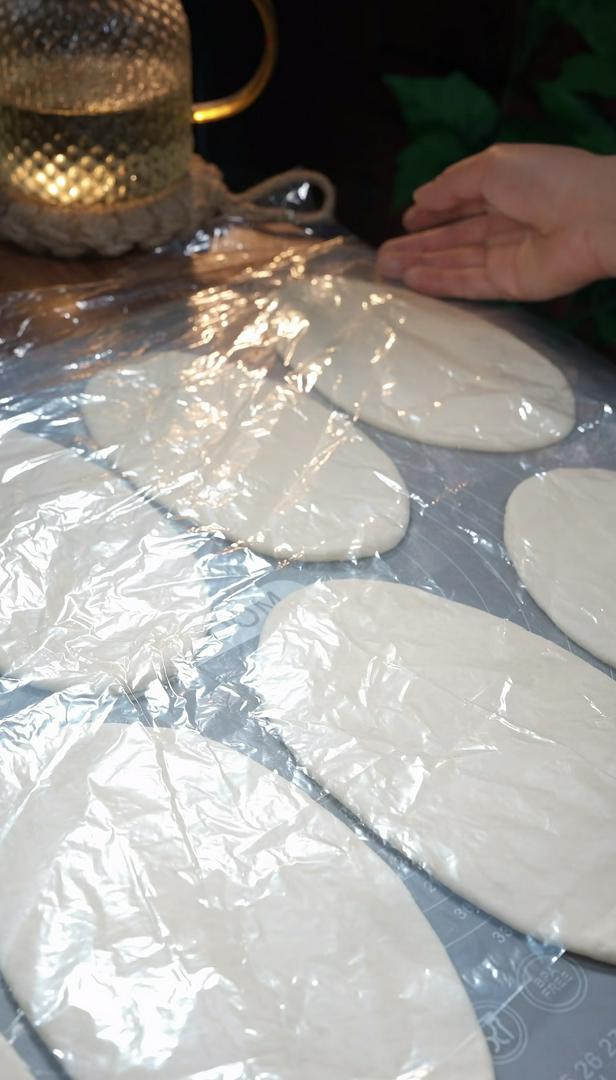 Hollow Yeast Cake 
