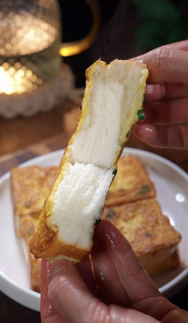Breakfast toast
