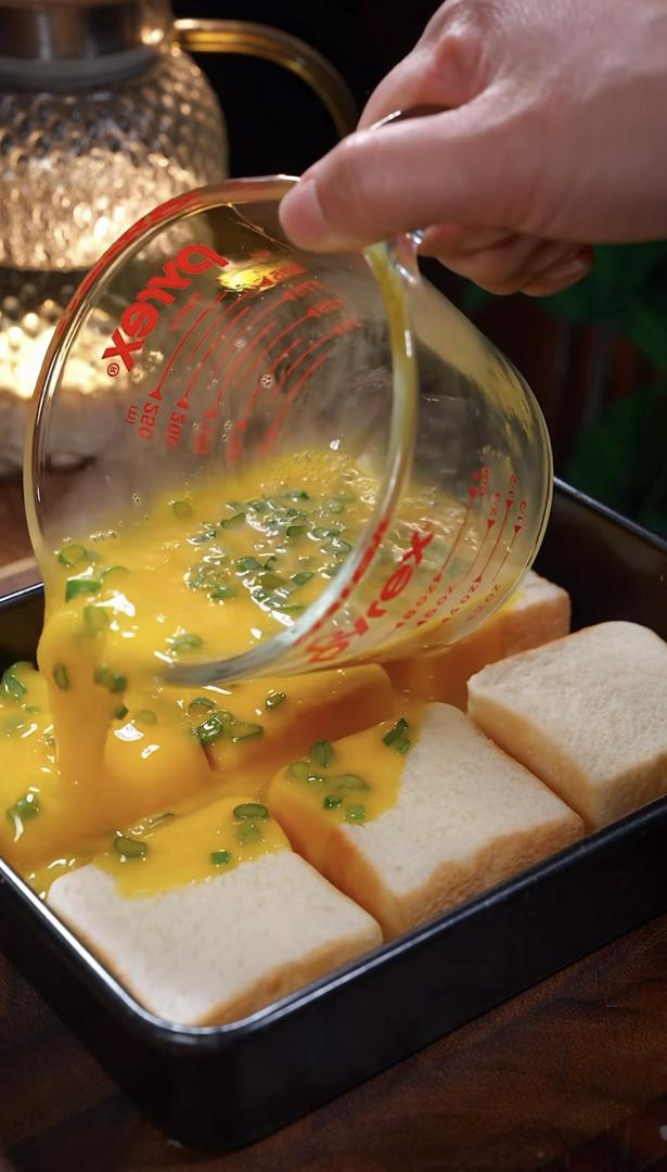 Breakfast toast