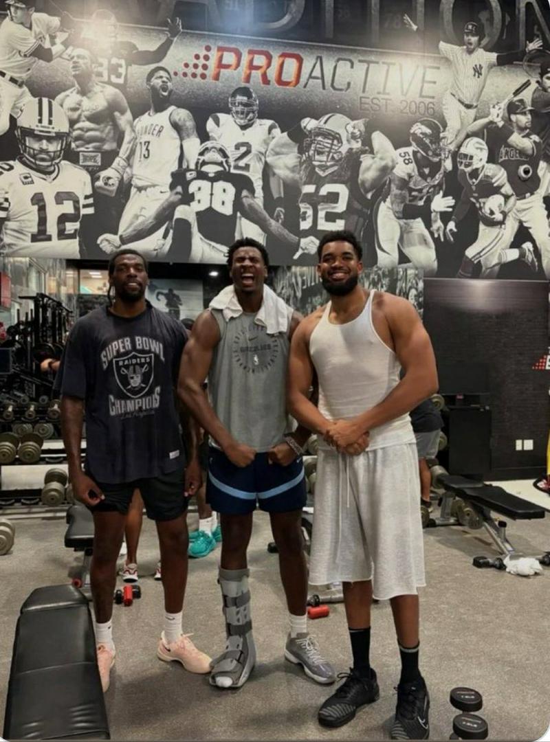 KAT IN THE GYM GETTING BIG 💪🏾