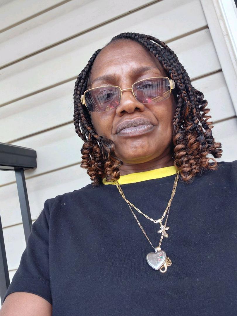 I'm a professional real estate 😎 investor from Chicago land and northwest Indiana.