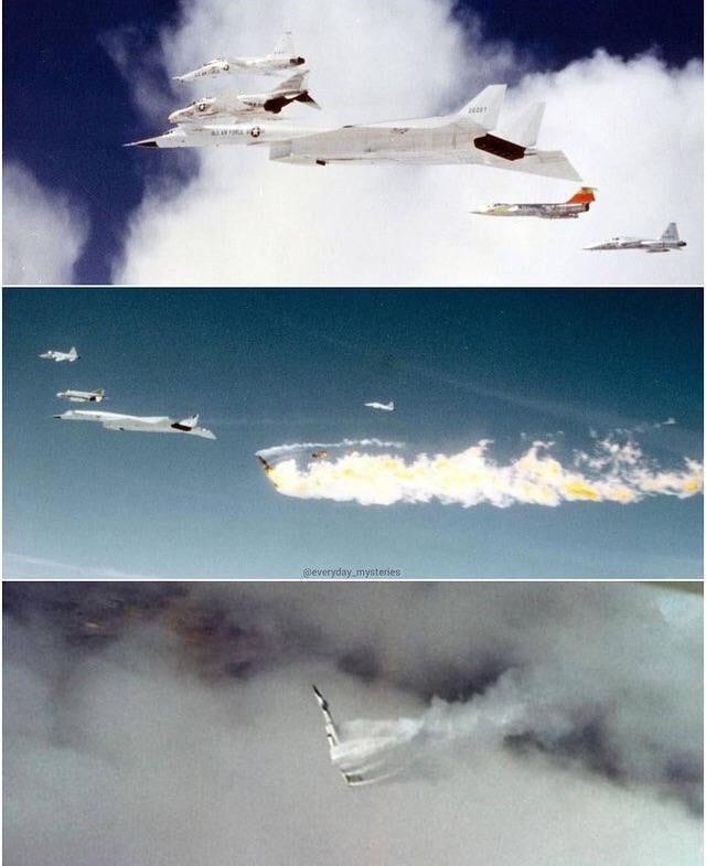 Cold War Collision: Supersonic Bomber, XB-70 Valkyrie