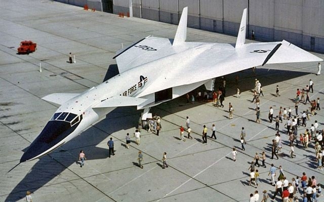 Cold War Collision: Supersonic Bomber, XB-70 Valkyrie