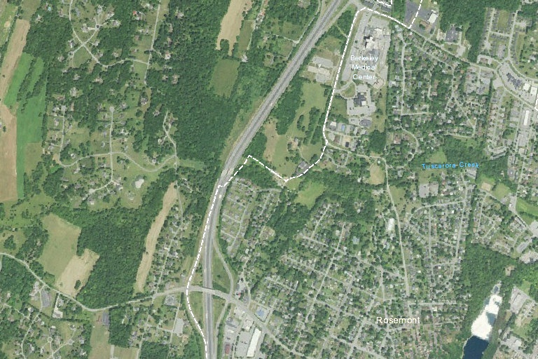 Gas leak reported in building near Foxcroft Ave in Martinsburg