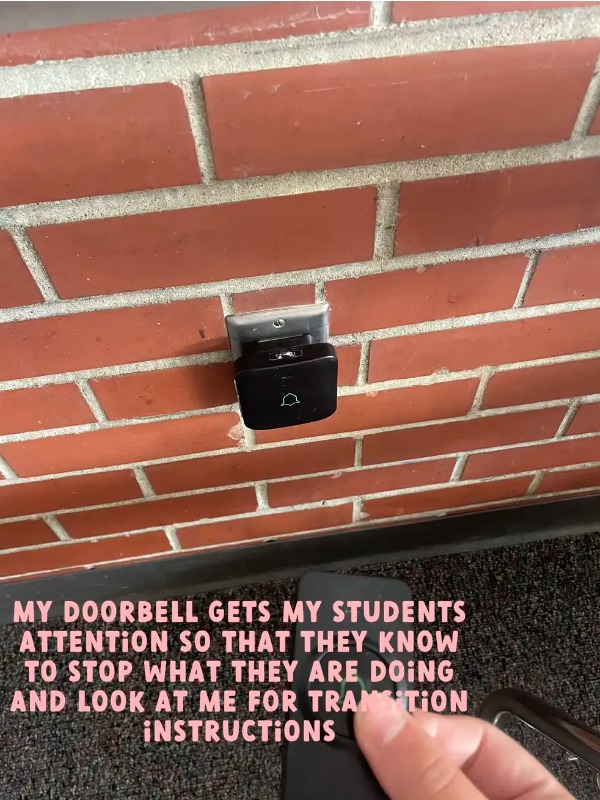 TEACHER CREATING GOOD TRANSITIONS IN THE CLASSROOM
