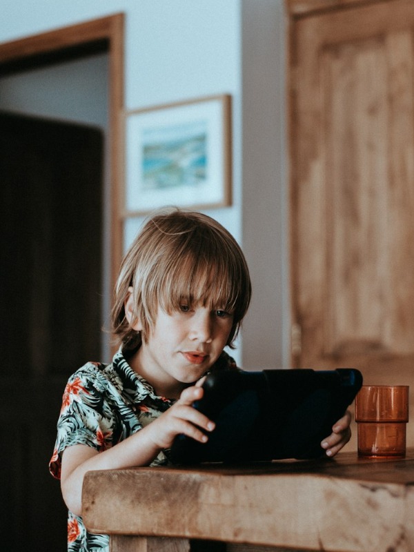 Finding the Sweet Spot: Managing Screen Time for My 11-Year-Old Gamer 🎮