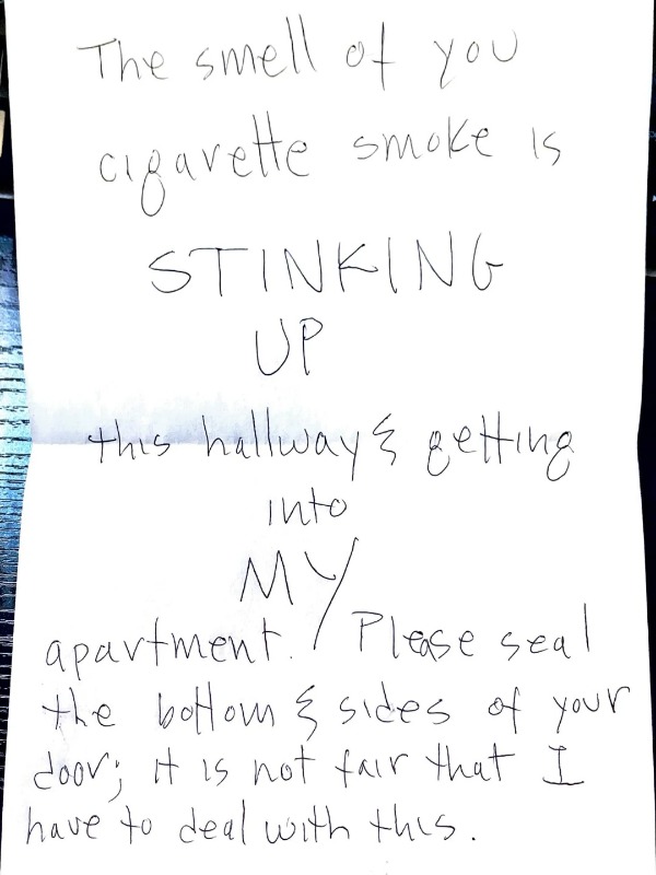 help! anonymous neighbor note drama 😱