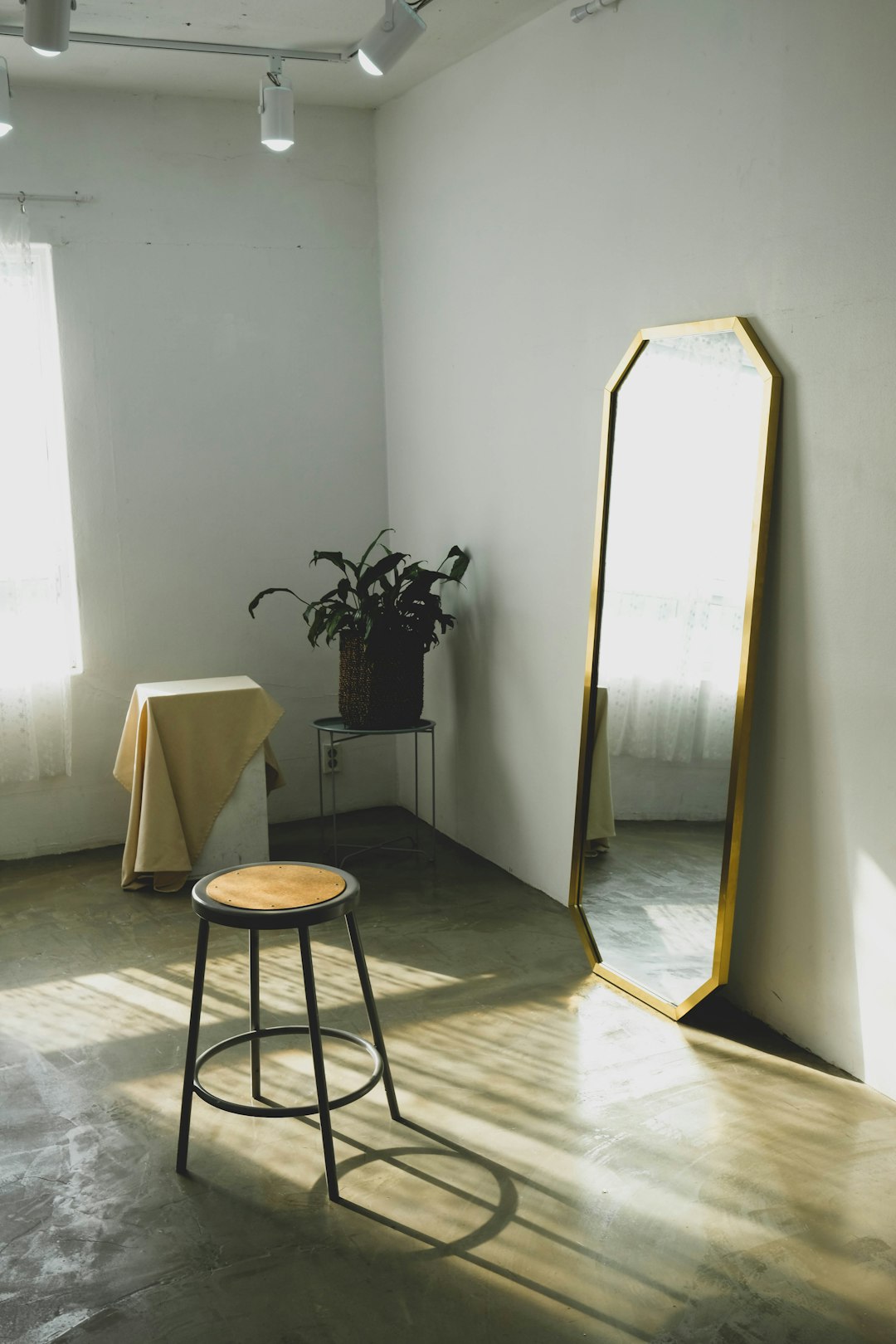 Why Do Mirrors Change Your Look? The Truth Behind Your Reflection