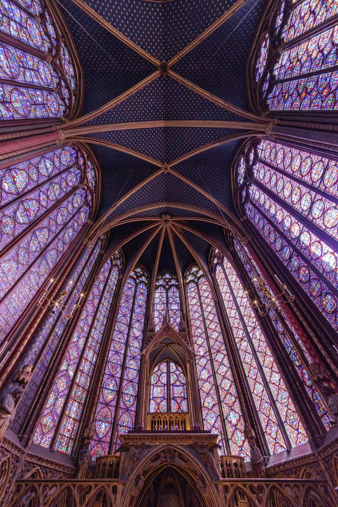 have you ever seen colors explode like this in paris?