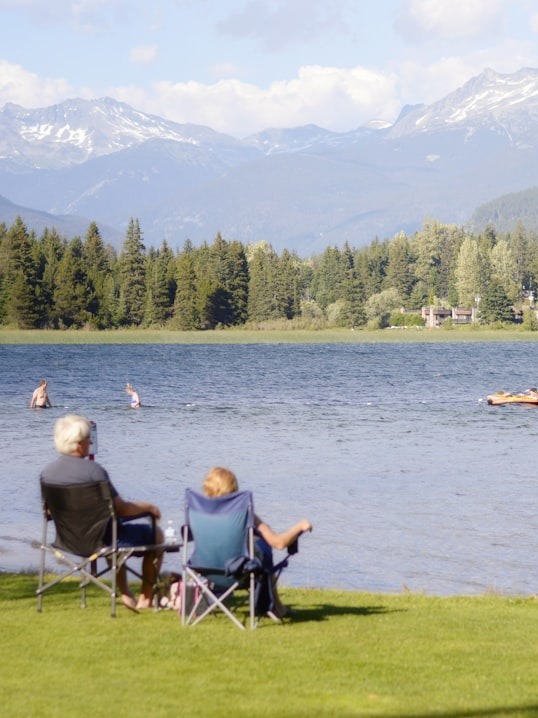 How Do People Retire If They're Living Paycheck to Paycheck?