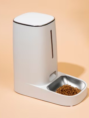 is my pet starving when i’m not home? need auto feeder tips!