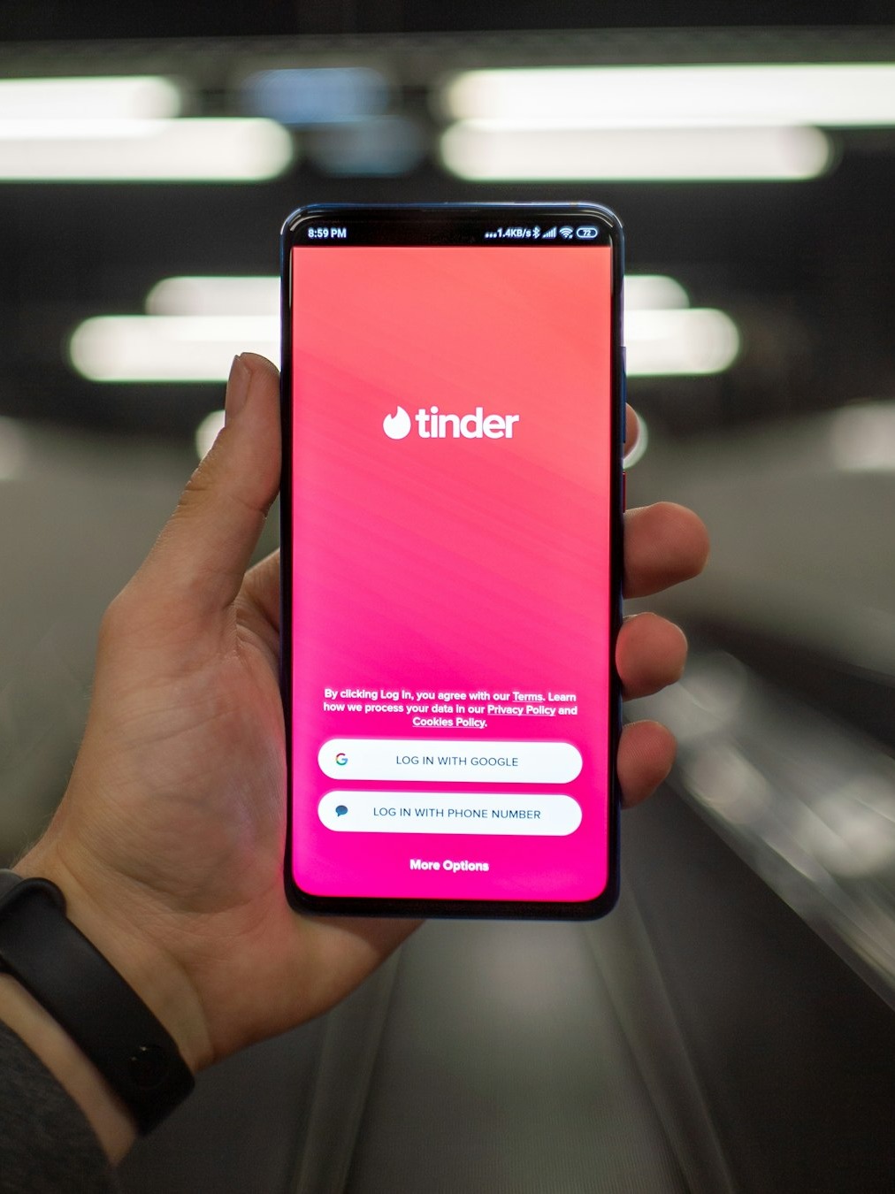 is swiping for love better than meeting at a coffee shop?