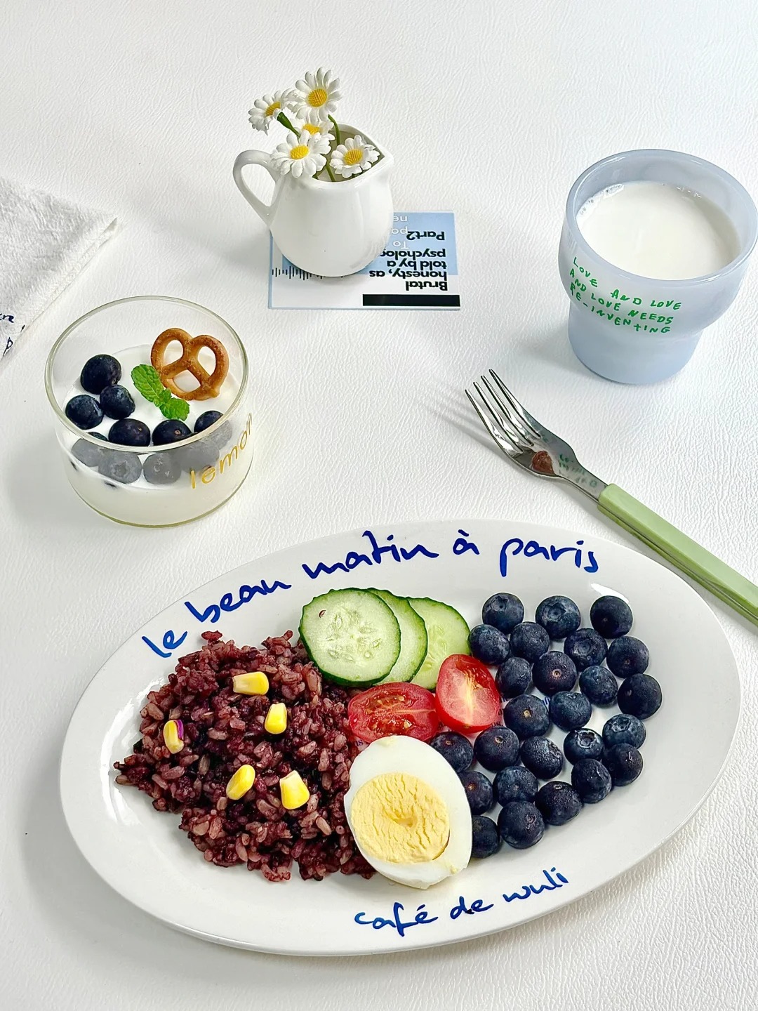 Eating clean food is the secret to looking beautiful.