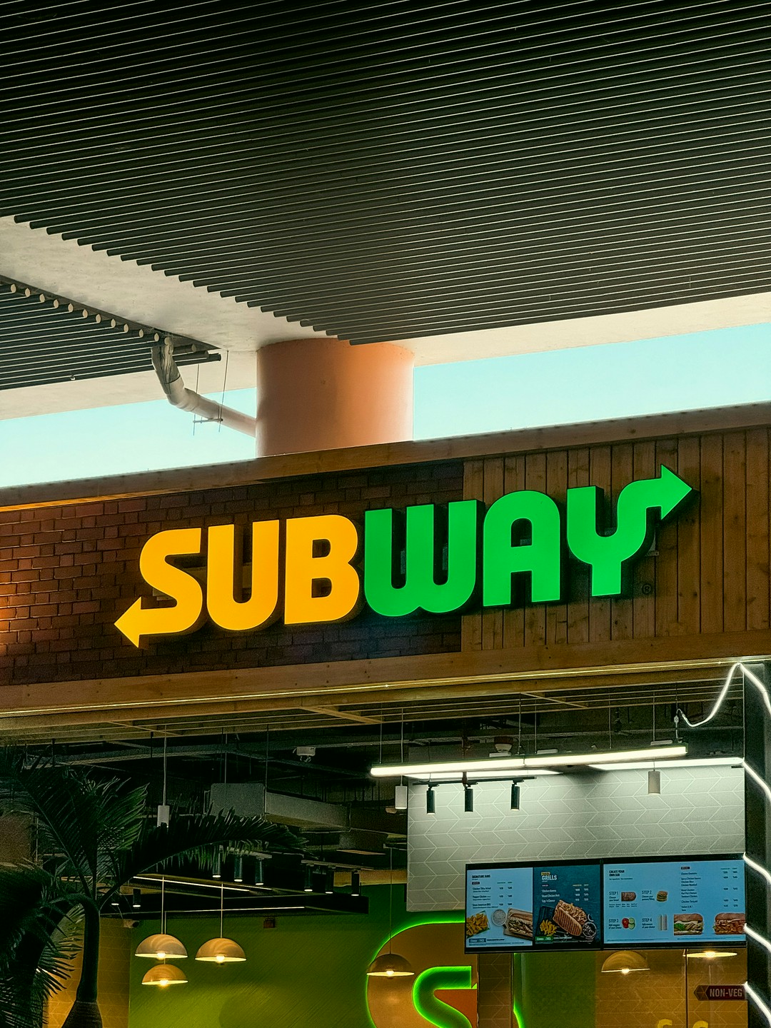 If you haven't stepped into a SUBWAY, let me help you to master the Sandwich Order!