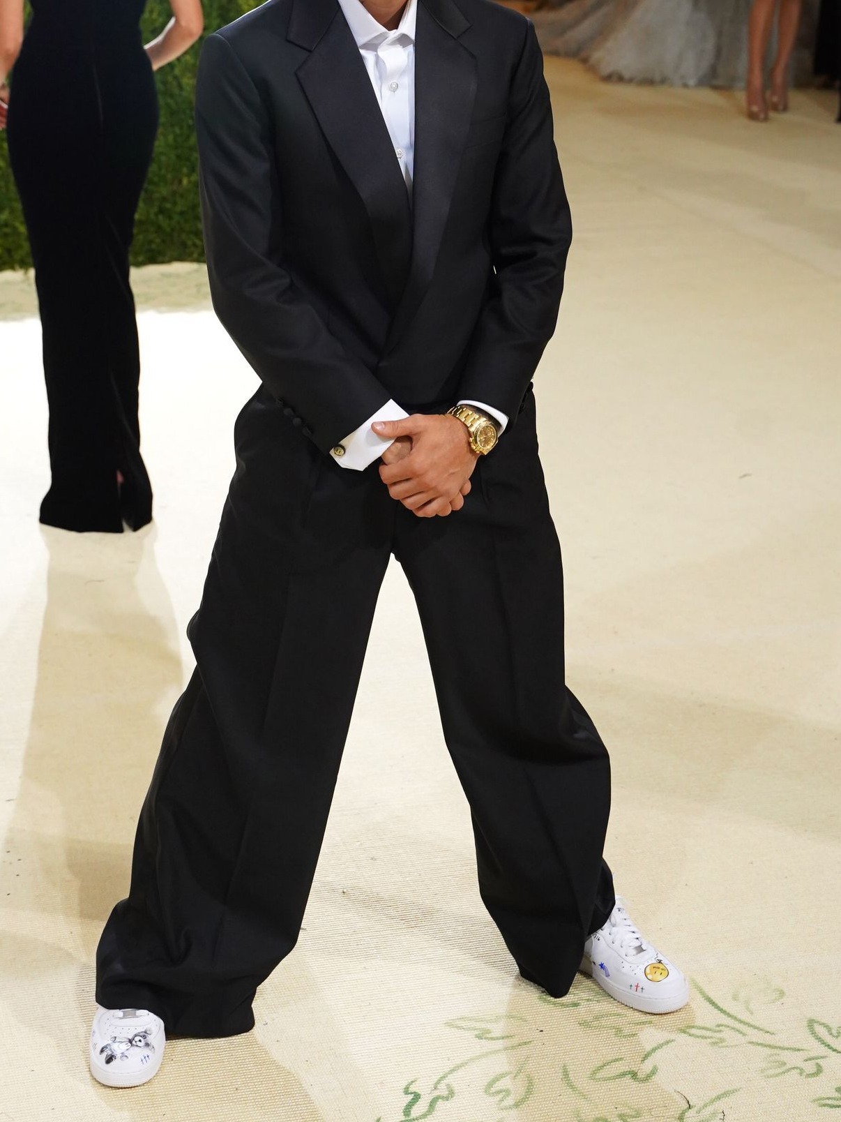 Is Your Suit Secretly Sabotaging Your Look? Here’s How to Tell