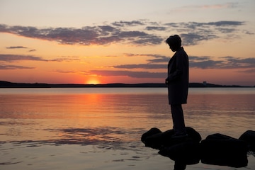 Why Does Happiness Feel So Fleeting in Life?