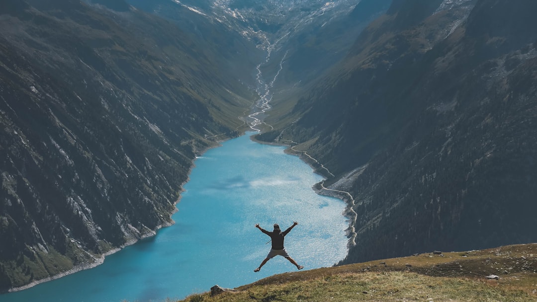 How Meditation Transformed My Social Life and Confidence