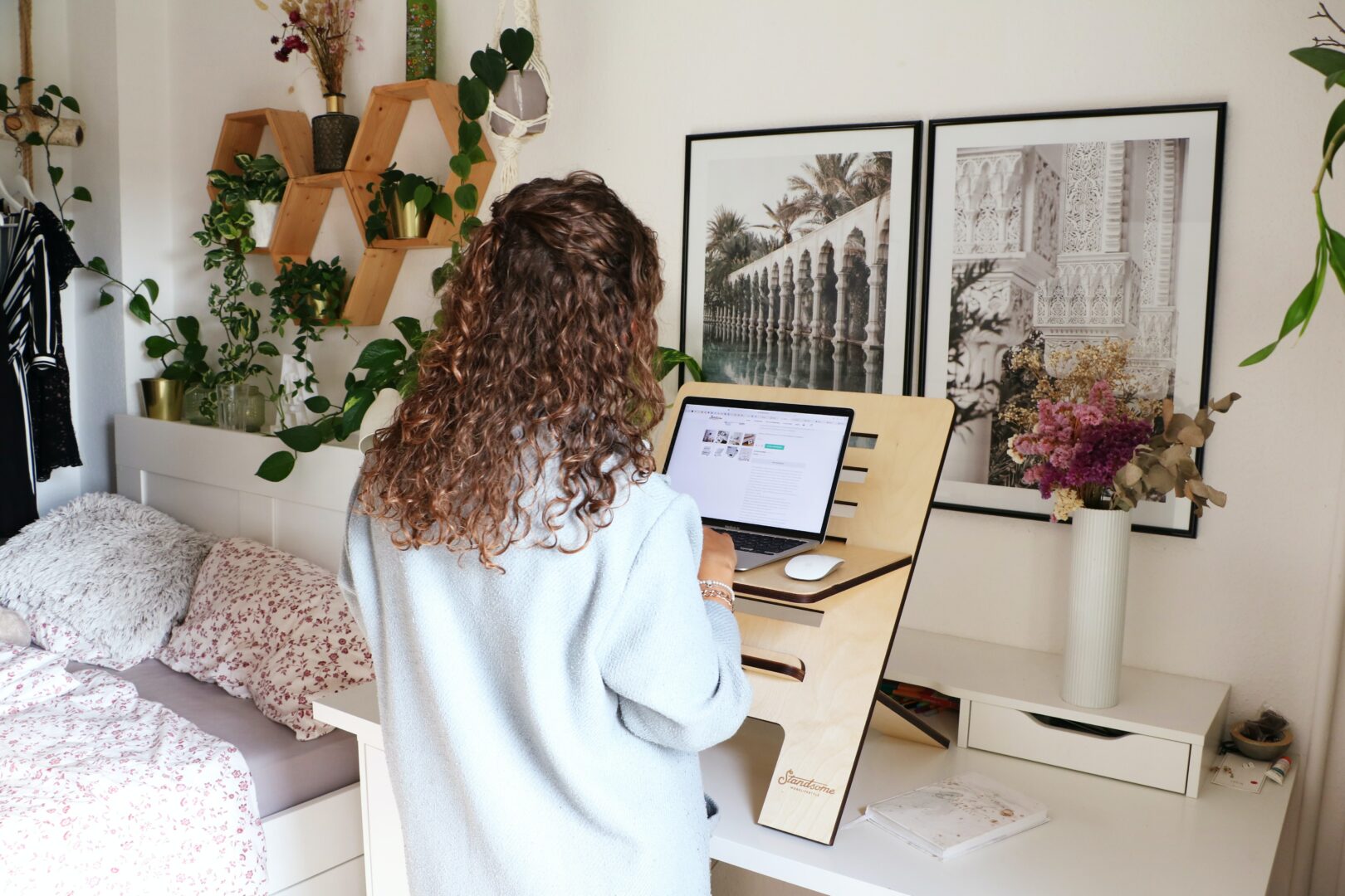 How Much Should I Charge for Online Biology Lessons?