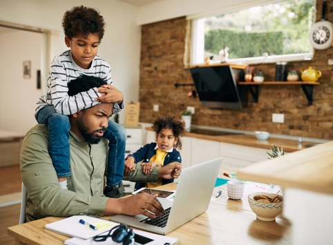Balancing Ambition and Parenthood: Is It Really Possible?