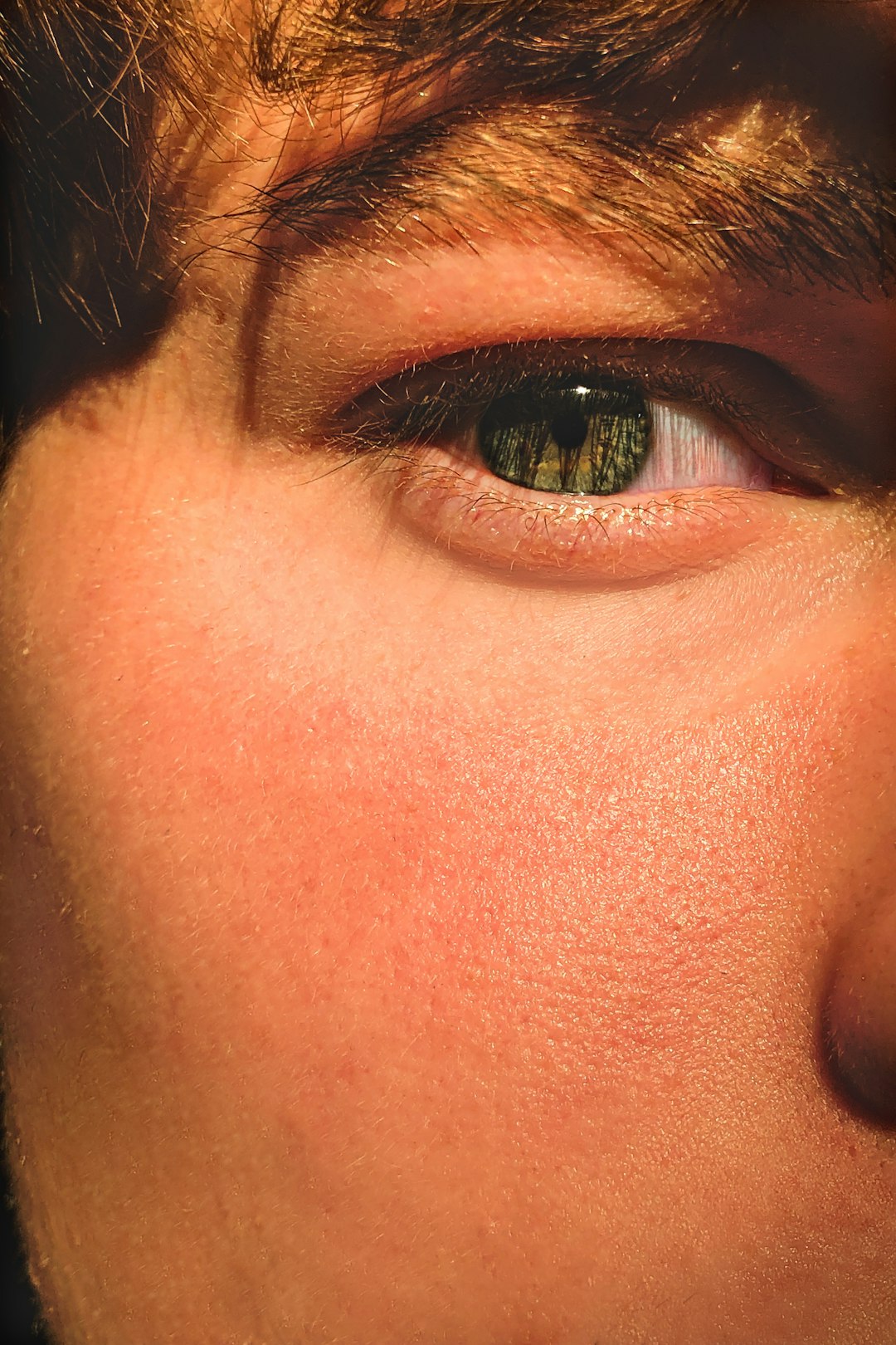 How Do You Actually Reapply Sunscreen?
