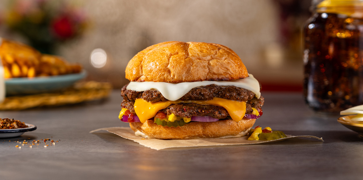 Unpopular Opinion: Cheddar > American on Burgers
