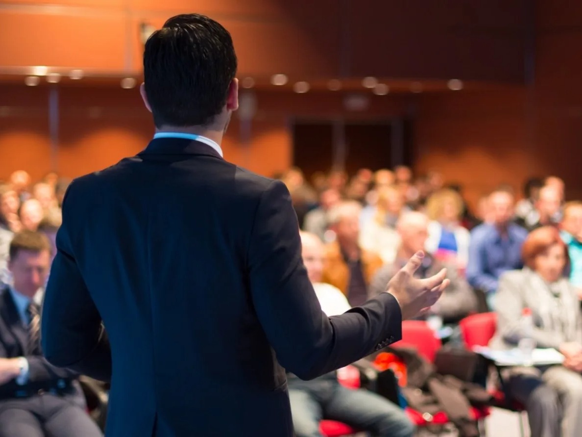 Nail Your Welcome Speech—No Stress!