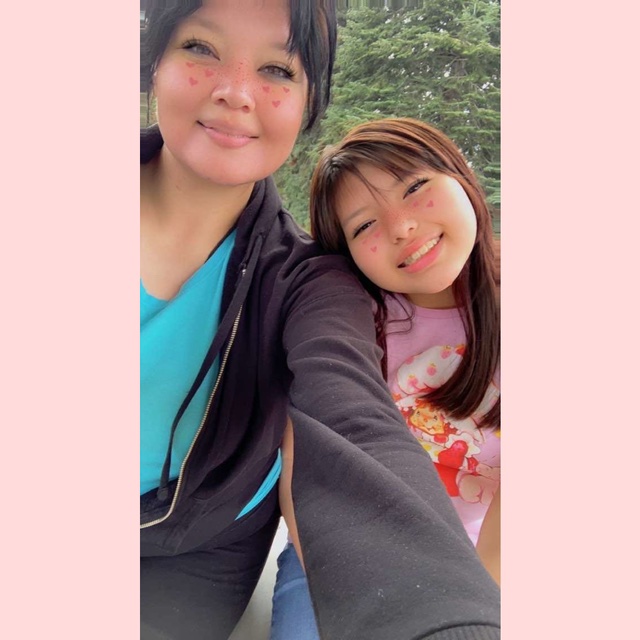 𝒢𝒾𝓇𝓁 ℳℴ𝓂．