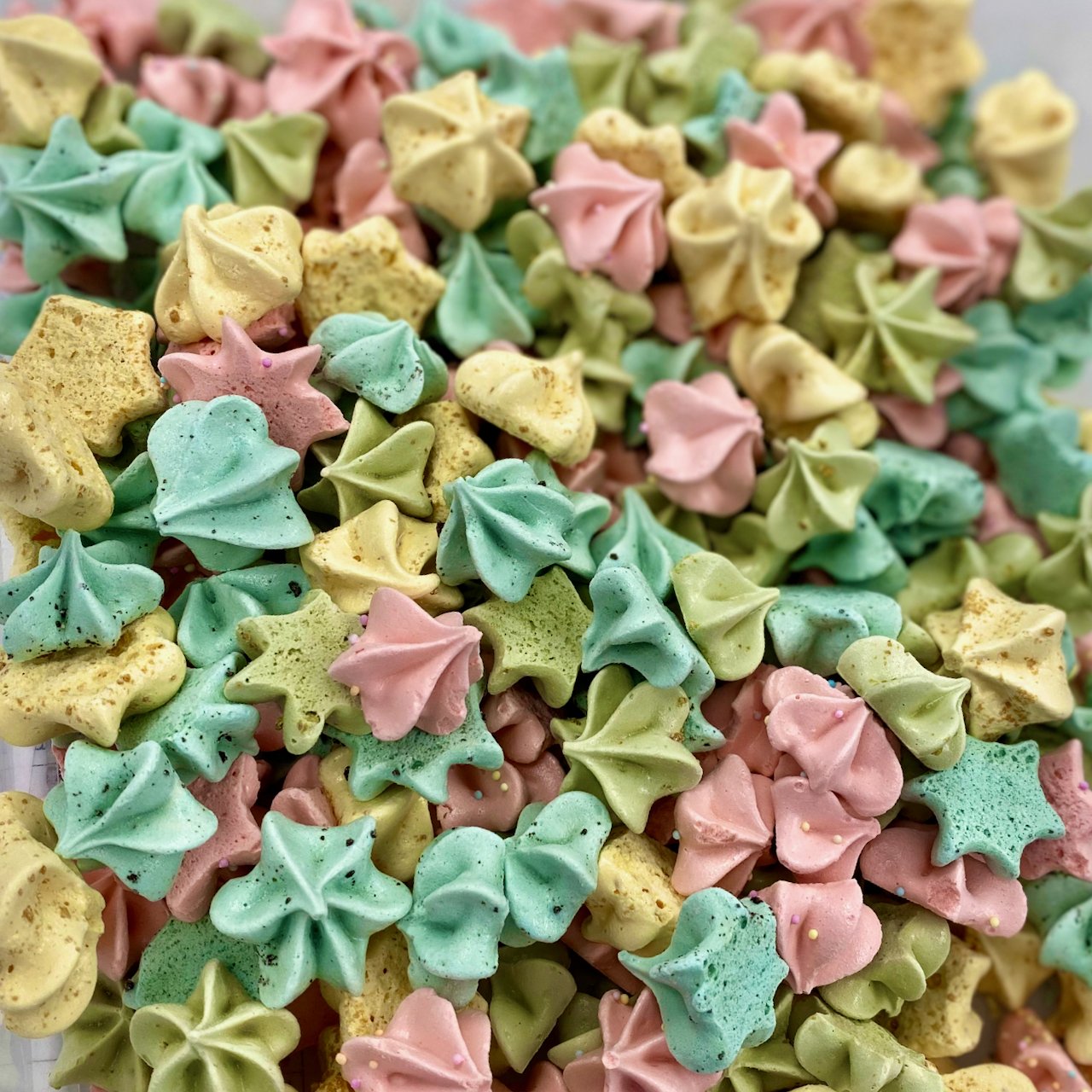 Keep those Meringues  Stay Crisp