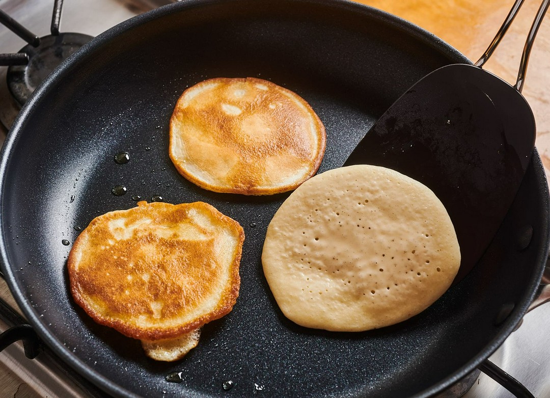 Fluffy Pancakes in 8 Min