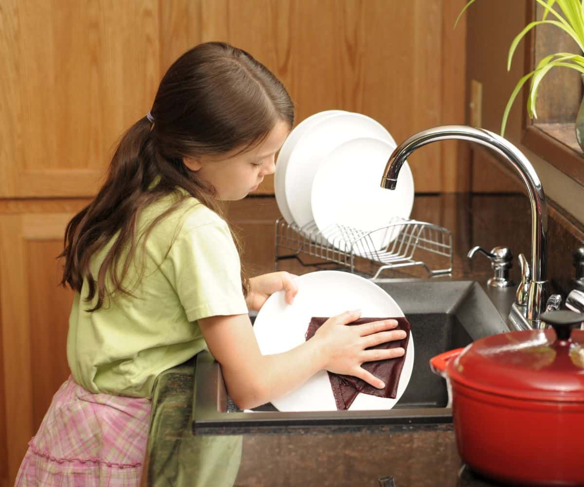 When Your 7-Year-Old Outsmarts Chores With Creativity