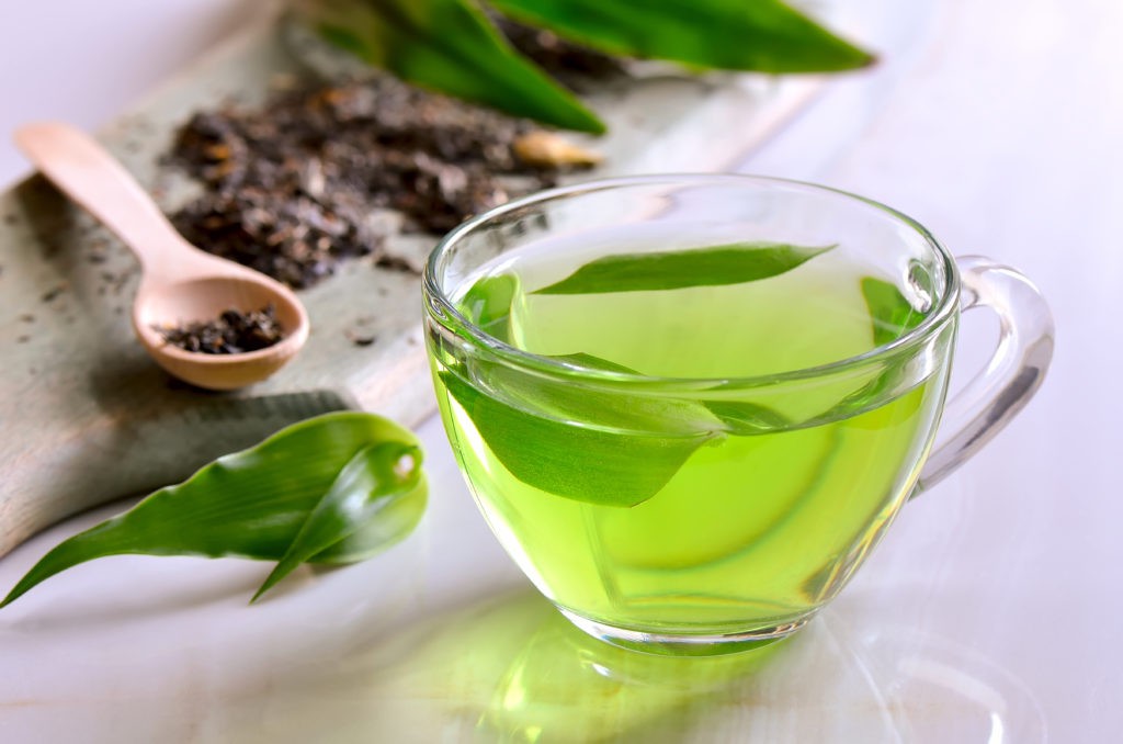 Gaining weight after a big meal? Fat-burning tea comes to help!
