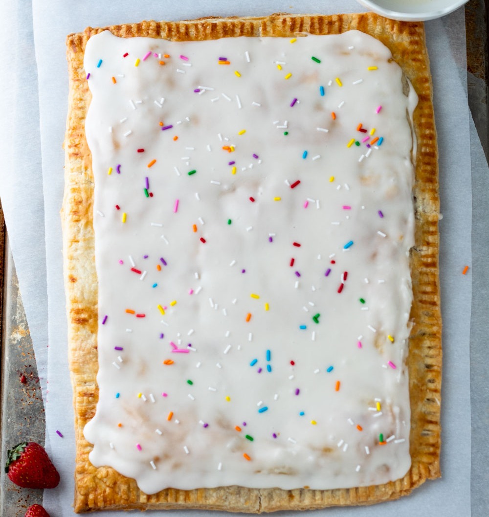 Giant Strawberry Poptart: Bigger Is Better 🍓✨