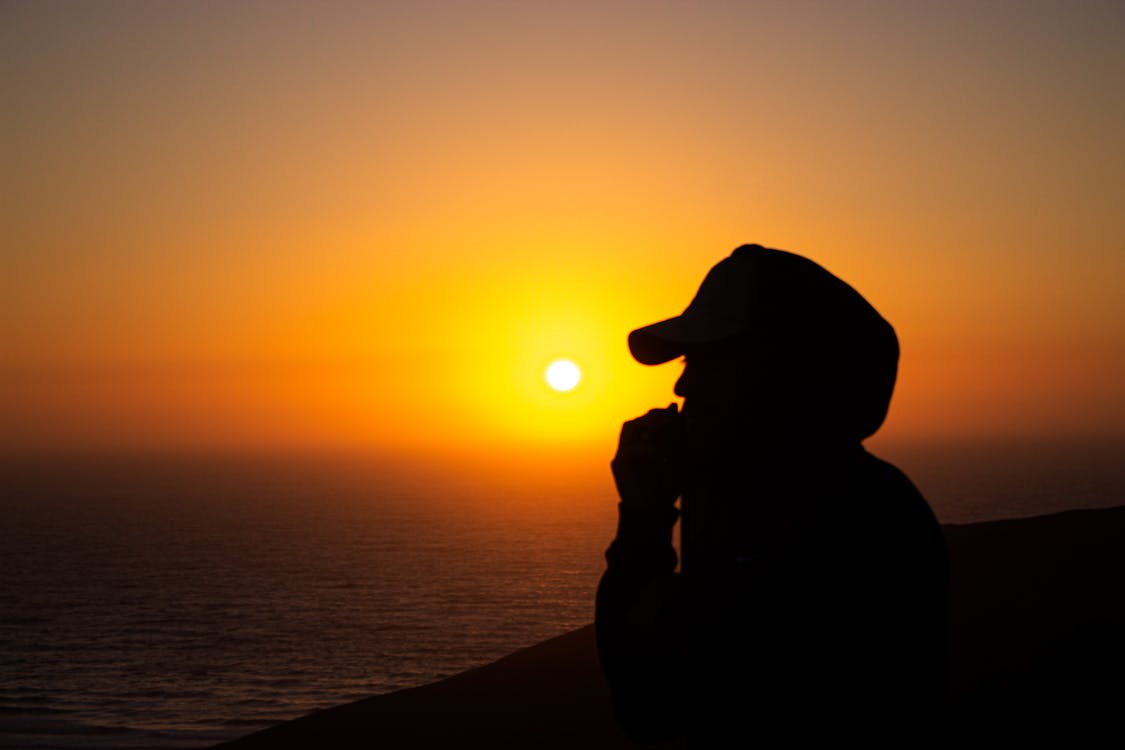 Turning 30 and Feeling Behind: How Do You Cope?