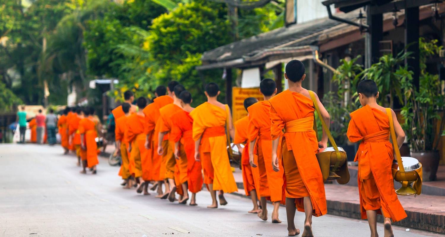group tours in southeast asia: visa headaches and onward tickets