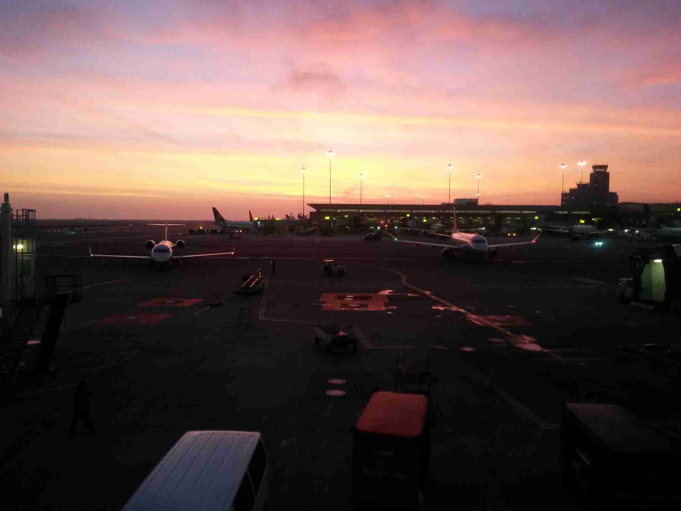 how do you handle sleep before an early flight?