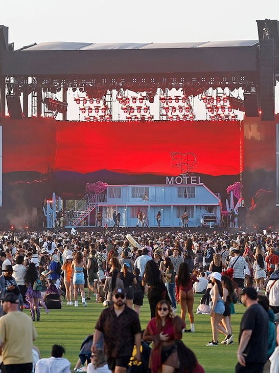 Jennie's Coachella Performance = Iconic AF 💅🔥​