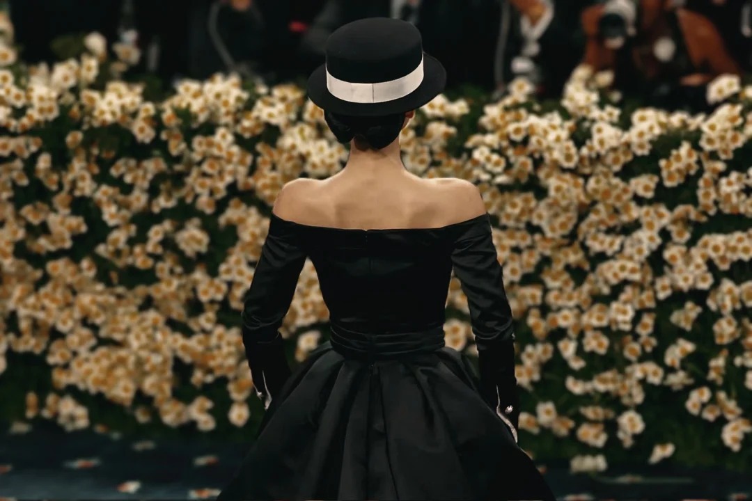 Jennie's Met Gala 2025 = Iconic AF 😍💃Chef's kiss x1000 