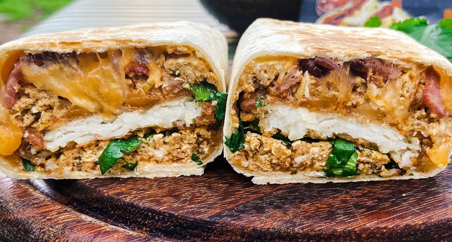 Quick Morning Fix: Scrambled Egg Breakfast Burrito Hack 🌯