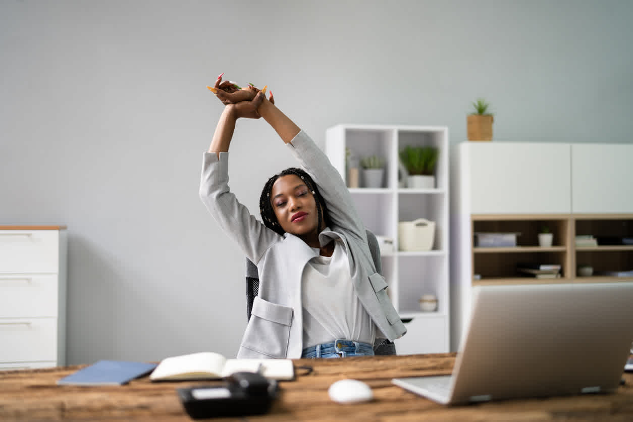 Desk Workouts That Don’t Suck